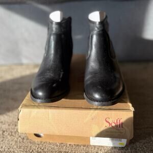 New‎ Sofft Ainsley Black Leather Size 8.5 Western Inspired Bootie